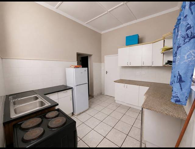 2 BEDROOM APARTMENT FOR SALE IN MARGATE BEACH